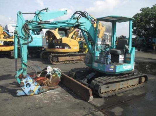 SALE_ รถขุดพร้อมหัวกระแทก KOMATSU PC38UU-1 /เครื่องยนต์ KOMATSU 3D84 ,3 สูบ / ราคาเพียง 385,000 บาท