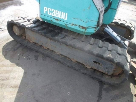 SALE_ รถขุดพร้อมหัวกระแทก KOMATSU PC38UU-1 /เครื่องยนต์ KOMATSU 3D84 ,3 สูบ / ราคาเพียง 385,000 บาท