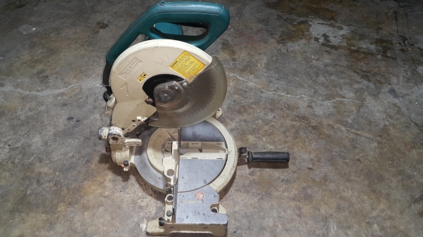 ขายแท่นตัดองศา makita ls1040(ขอบคุณพี่สุข จากสุพรรณ)