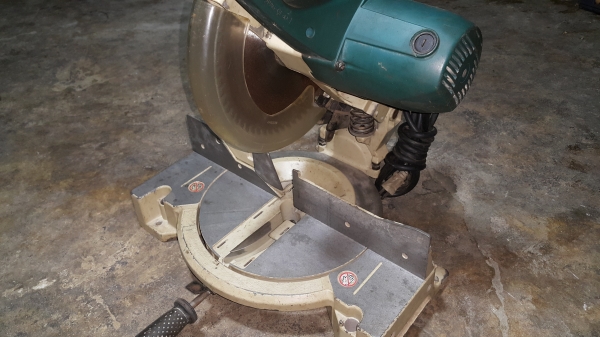 ขายแท่นตัดองศา makita ls1040(ขอบคุณพี่สุข จากสุพรรณ)