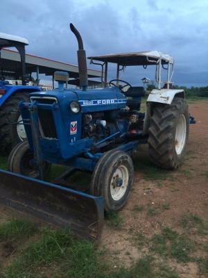 FORD 77 T-5 อุปกรดันหน้า ผาน3 เครื่องดีปั้มพอ. ไฮดรอลิคดี