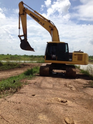 ขายKomatsu Pc200-7สภาพสวยพร้อมใช้ติดต่อคุณอ๊อฟ พิจิตร 086-737-9991 ขายKomatsu Pc200-7สภาพสวยพร้อมใช้ติดต่อคุณอ๊อฟ พิจิตร 086-737-9991