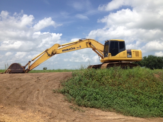 ขายKomatsu Pc200-7สภาพสวยพร้อมใช้ติดต่อคุณอ๊อฟ พิจิตร 086-737-9991 ขายKomatsu Pc200-7สภาพสวยพร้อมใช้ติดต่อคุณอ๊อฟ พิจิตร 086-737-9991