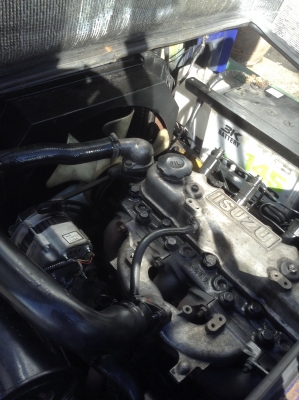 +++ ขายโฟล์คลิฟท์  KOMATSU FD15-15  ขนาด  1.5  ตัน  เครื่องยนต์ดีเซล  เสา  3  เมตร  เกียร์ธรรมดา  ยางตันใหม่ครับ