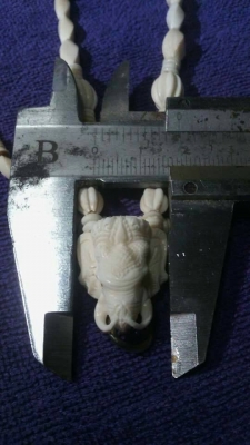 ขายสร้อยงาช้างแท้งานเก่าขนาดพอดีขาย7500