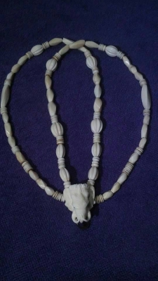 ขายสร้อยงาช้างแท้งานเก่าขนาดพอดีขาย7500