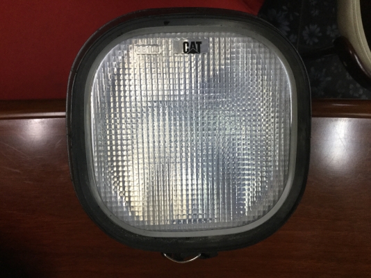 ขายสปอร์ตไลท์ ถูกๆ ของใหม่ครับ