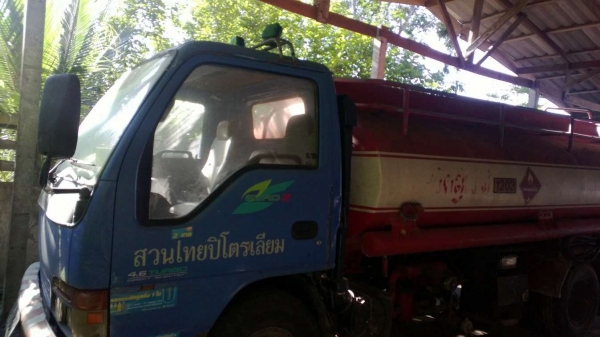 รถบรรทุกน้ำมัน isuzu npr130 ปี45 พร้อ มใช้