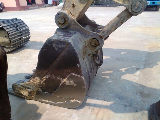 ขายด่วน..รถแบคโฮ ซูมิโตโม่ SH200-1 รถสวยแท้ เก่าญี่ปุ่น แรงขุดดี ไม่มีร้อน เครื่องแรงจัด ประหยัดน้ำมัน พร้อมใช้งาน มีใบอินวอยล์.