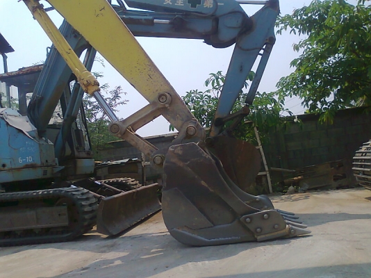 ขายด่วน..รถแบคโฮ ซูมิโตโม่ SH200-1 รถสวยแท้ เก่าญี่ปุ่น แรงขุดดี ไม่มีร้อน เครื่องแรงจัด ประหยัดน้ำมัน พร้อมใช้งาน มีใบอินวอยล์.