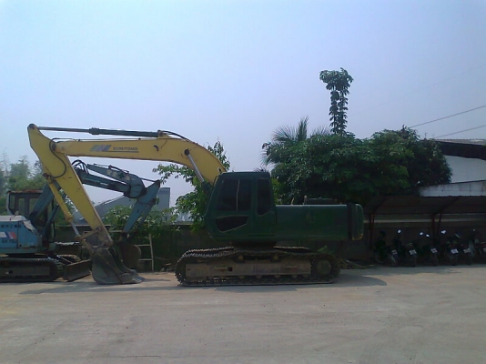 ขายด่วน..รถแบคโฮ ซูมิโตโม่ SH200-1 รถสวยแท้ เก่าญี่ปุ่น แรงขุดดี ไม่มีร้อน เครื่องแรงจัด ประหยัดน้ำมัน พร้อมใช้งาน มีใบอินวอยล์.