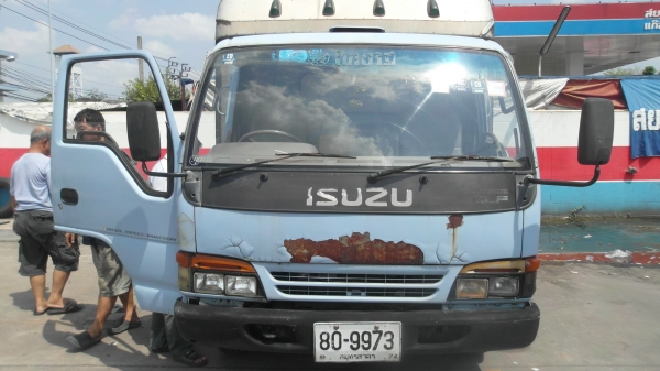 ขาย 6 ล้อ อีซูซุ NPR ฝาขาว เครื่อง 120 แรง กระบะคาร์โก้มีหลังคา ยาว 4.30 เมตร ขาย 6 ล้อ อีซูซุ NPR ฝาขาว เครื่อง 120 แรง กระบะคาร์โก้มีหลังคา ยาว 4.30 เมตร