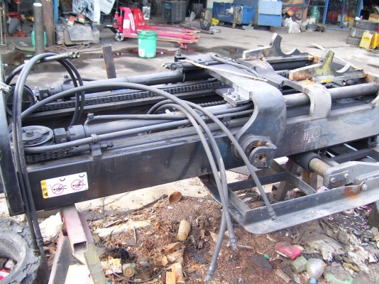 ขายด่วน เสารถยก TCM  2.5 T สูง 4 เมตร แผงหน้างาสไลด์ 3 ท่อนเข้าตู้