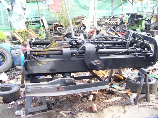 ขายด่วน เสารถยก TCM  2.5 T สูง 4 เมตร แผงหน้างาสไลด์ 3 ท่อนเข้าตู้