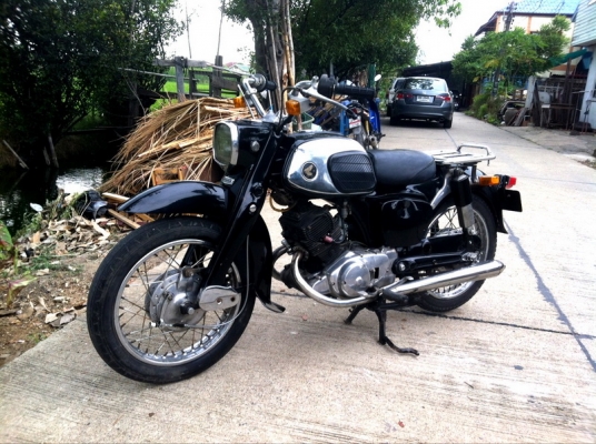 ขาย c95 โครง benly สวยๆ มีเอกสาร เครื่องจบ สีดี ขีไกลๆได้ไม่มีปัญหา 39000 0819884773