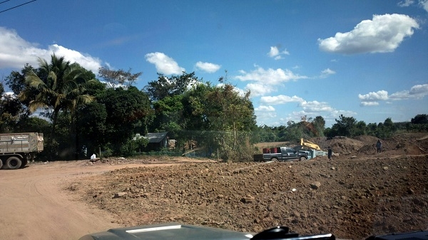 รับเหมา ให้เช่า แบคโฮ รถบรรทุกดิน หิน ทราย ราคาถูก