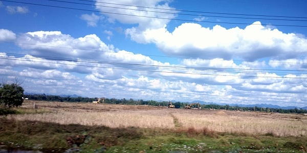 รับเหมา ให้เช่า แบคโฮ รถบรรทุกดิน หิน ทราย ราคาถูก