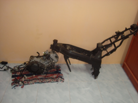 ขายเครื่่อง + โครง cbr150
