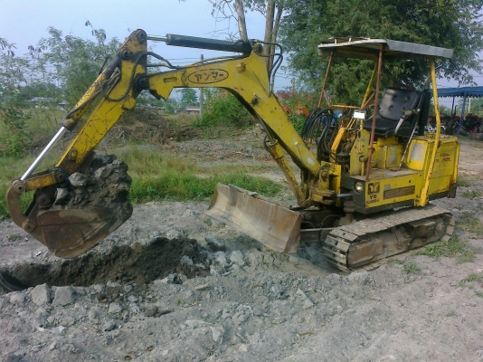 ขายแบคโฮเล็กยันม่าร์ YB1200 ราคาถูกพร้อมใช้งาน