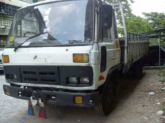 ขายรถ NISSAN กระบะคาโก้ 6 ล้อ ยาว 5.50 เมตร เครื่อง 145 แรงม้า รถประกอบ