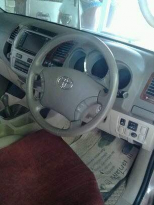 TOYOTA Fortuner ปี 06 4WD ตัวท๊อป เกียร์ AUTO เครื่อง 3.0 ดีเซล