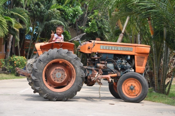 ขายรถไถ KUBOTA L24 แรง สภาพเดิมจากญี่ปุ่นยังไม่เคยใช้งานในไทย 68,000บาท เท่านั้น