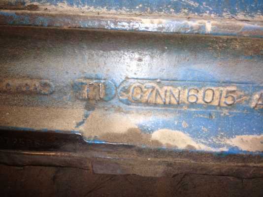 FORD 5000 - 1 เพลา T1 เครื่องแห้งแรงดีไม่มีเยิ้ม อุปกรณ์ครบพร้อมใช้งาน มีใบมีดดันหน้า ผานพรวนดิน 6 สภาพดี บังคับและควบคุมง่ายคล่องตัวดี ช่วงล่างแน่น ไฮดรอลิกส์ไม่มีแตกไม่มีรั่ว เอกสารเล่มทะเบียนครบพร้อมโอน ราคาต่อรองได้ครับ