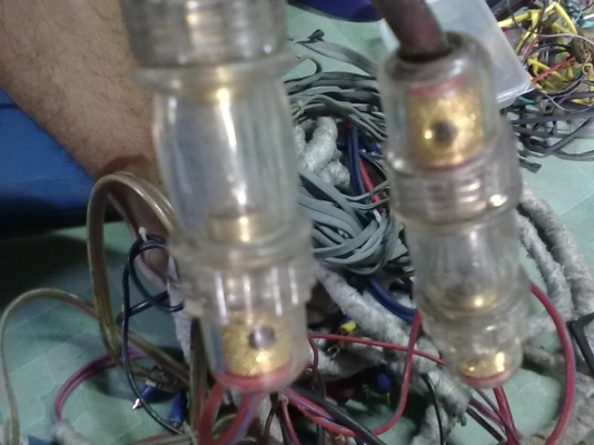 เครื่องเสียง  อไหล่รถ ถูกๆ หรือชอบอันไหนโทรมาครับ