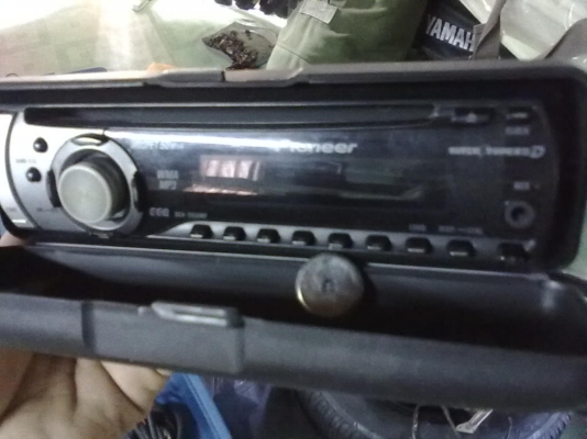 เครื่องเสียง  อไหล่รถ ถูกๆ หรือชอบอันไหนโทรมาครับ