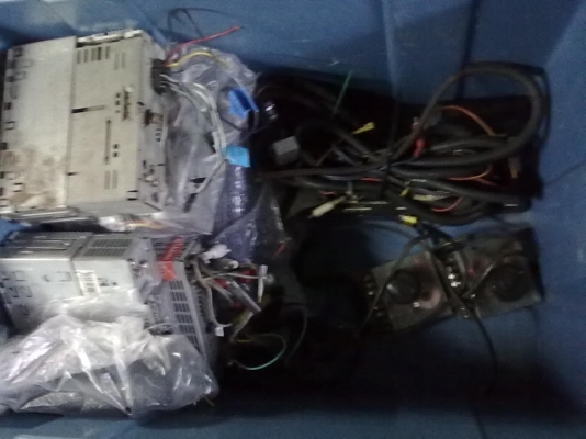 เครื่องเสียง  อไหล่รถ ถูกๆ หรือชอบอันไหนโทรมาครับ