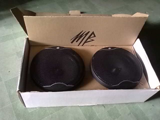 เครื่องเสียง  อไหล่รถ ถูกๆ หรือชอบอันไหนโทรมาครับ