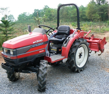 ขายรถไถรุ่นใหม่ มิตซูบิชิ 20 แรงม้า 4WD พวงมาลัยเพาเวอร์ ขายรถไถรุ่นใหม่ มิตซูบิชิ 20 แรงม้า 4WD พวงมาลัยเพาเวอร์