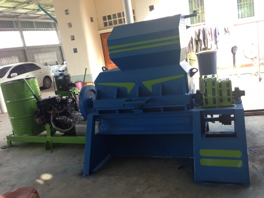 ขายเครื่องบดพลาสติกขนาดใหญ่บดได้ทั้งกรอบและpp