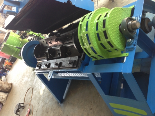 ขายเครื่องบดพลาสติกขนาดใหญ่บดได้ทั้งกรอบและpp