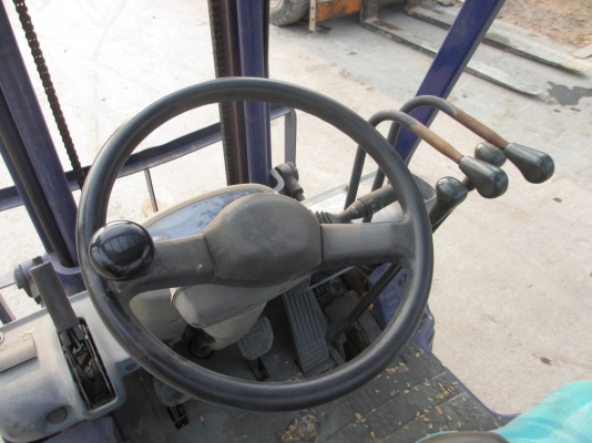 โฟคคลิฟ KOMATSU LEO PLUS 1.5 ตัน เสาสูง 3 เมตร เบนซิล นอกแท้ๆ โฟคคลิฟ KOMATSU LEO PLUS 1.5 ตัน เสาสูง 3 เมตร เบนซิล นอกแท้ๆ