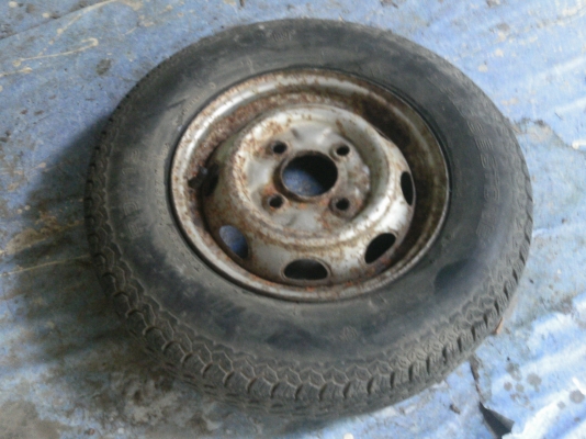 ยางอะไหล่ขอบ12นิ้ว 500฿ 0861721580