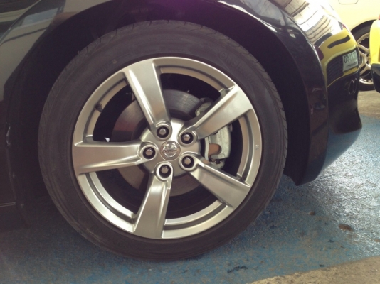 ขายล้อเดิม 370Z พร้อมยางติดรถขอบ 18
