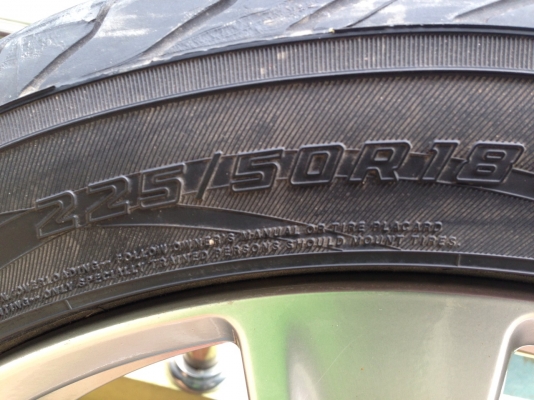 ขายล้อเดิม 370Z พร้อมยางติดรถขอบ 18