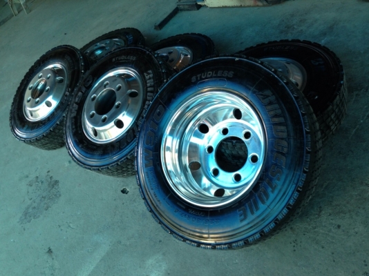 ขายล้อแม็กรถบรรทุกจากญี่ปุ่น สภาพใหม่พร้อมยาง