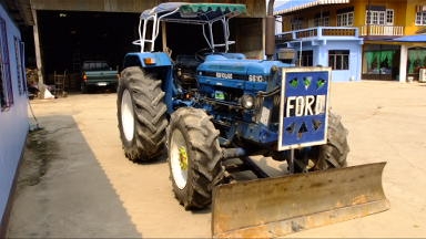 ขายรถไถ ฟอร์ด 6610 แท้ตัวเต็ม เสื้อลาย รถไม่เคยทำสี รถออกห้างรังสิต เดิม เอกสานเล่มทะเบียน พร้อมโอน -ขับเครื่อง 4 ล้อ