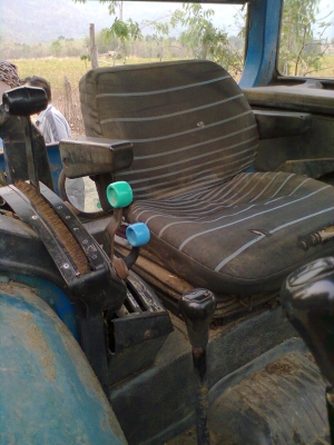 ขายรถไถ Ford 6610 เครื่องเทอร์โบว์ รถขึ้นท่าเรือมา3 ปี มีเล่มทะเบียนพร้อม มีตู้แอร์ มีอุปกรณ์ผาน7ยี่ฮ้อ CMT รถสภาพสวยมากเหมาะสำหลับเอาไปใช้ลากเครื่องโรยมันสัมปะหลั่งสำหลับลานมัน