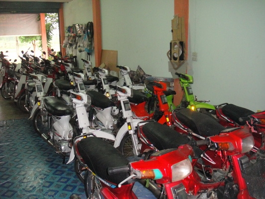 มาแล้วครับพี่น้อง ฮอนด้าดรีม คุรุสภา สภาพสวย พร้อมใช้งาน ( ทะเบียนพร้อมชุดโอน )