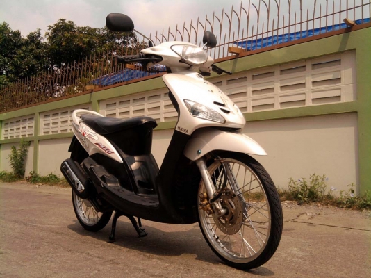 ขออนุญาติขาย YAMAHA MIO 115 cc. มือเดียว ล้อเงิน สีขาวมุก