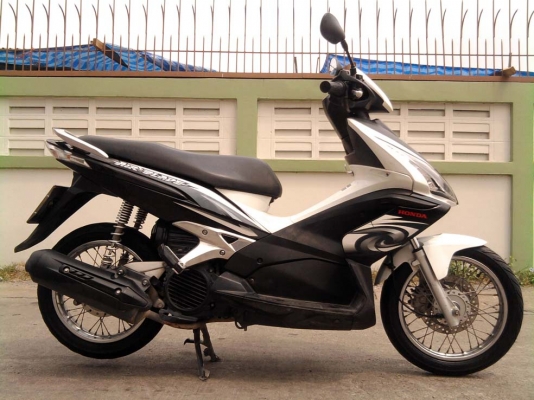 ขออนุญาติขาย Honda Airblade 110 cc. มือเดียว สีขาวมุก
