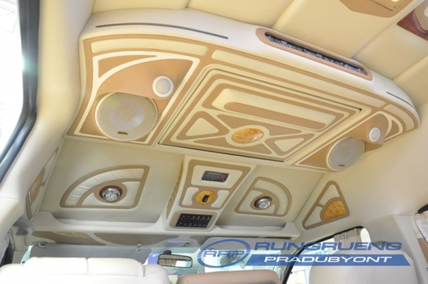 ขายด่วนรถตู้ TOYOTA/COMMUTER 2008พร้อมตกแต่งภายใน Style VIP