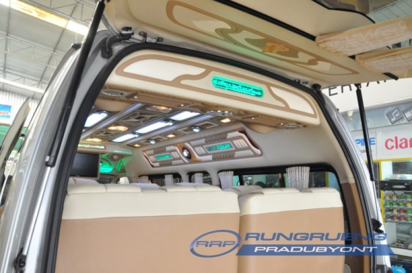 ขายด่วนรถตู้ TOYOTA/COMMUTER 2008พร้อมตกแต่งภายใน Style VIP