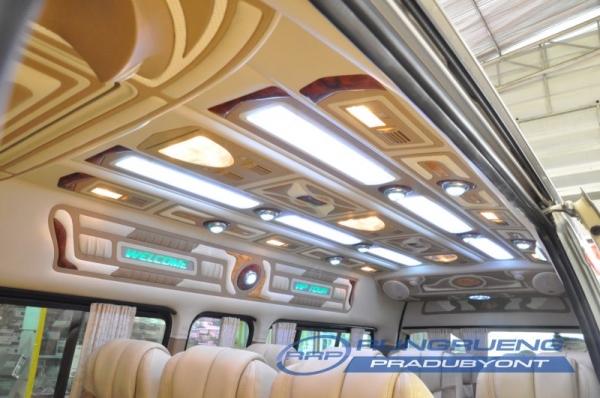 ขายด่วนรถตู้ TOYOTA/COMMUTER 2008พร้อมตกแต่งภายใน Style VIP