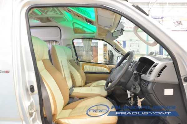 ขายด่วนรถตู้ TOYOTA/COMMUTER 2008พร้อมตกแต่งภายใน Style VIP