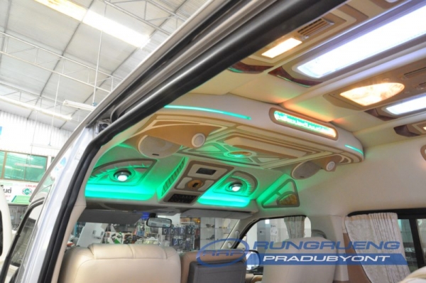 ขายด่วนรถตู้ TOYOTA/COMMUTER 2008พร้อมตกแต่งภายใน Style VIP