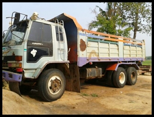 ร๊อคกี้ 210 วางเครื่อง 240 สภาพดี สวยมาก